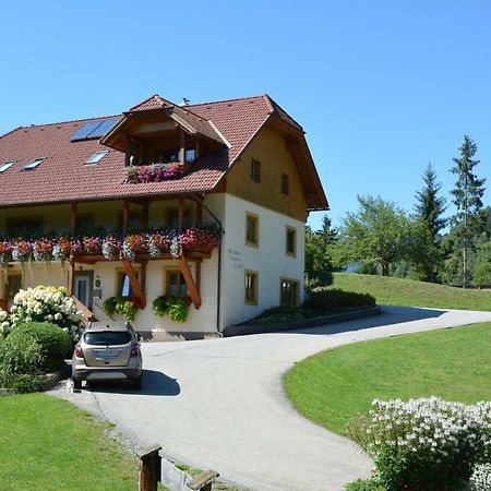 Haus Ingrid Lägenhet Sankt Georgen ob Murau Exteriör bild